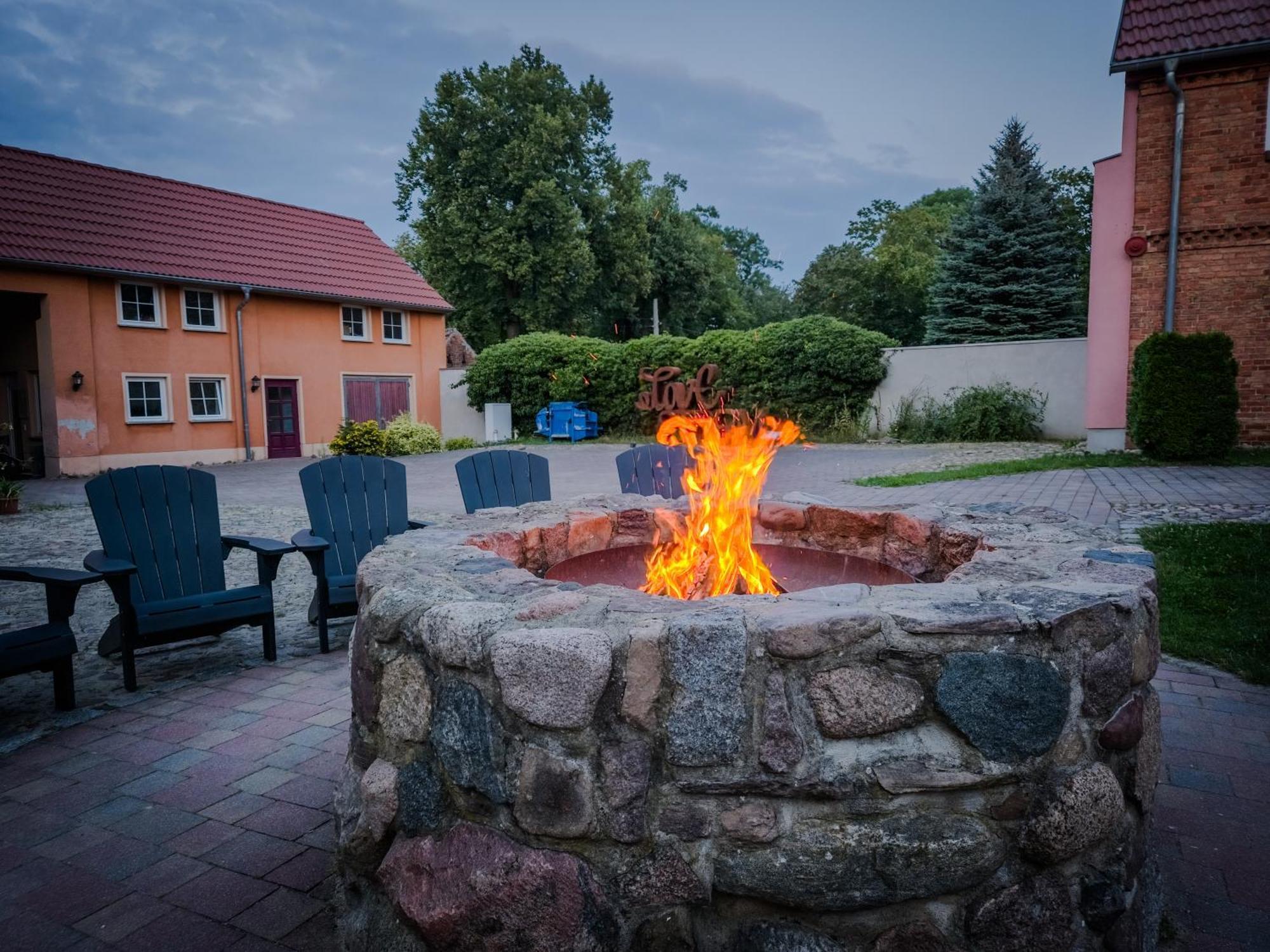 Landgasthof Jüterbog Exterior foto